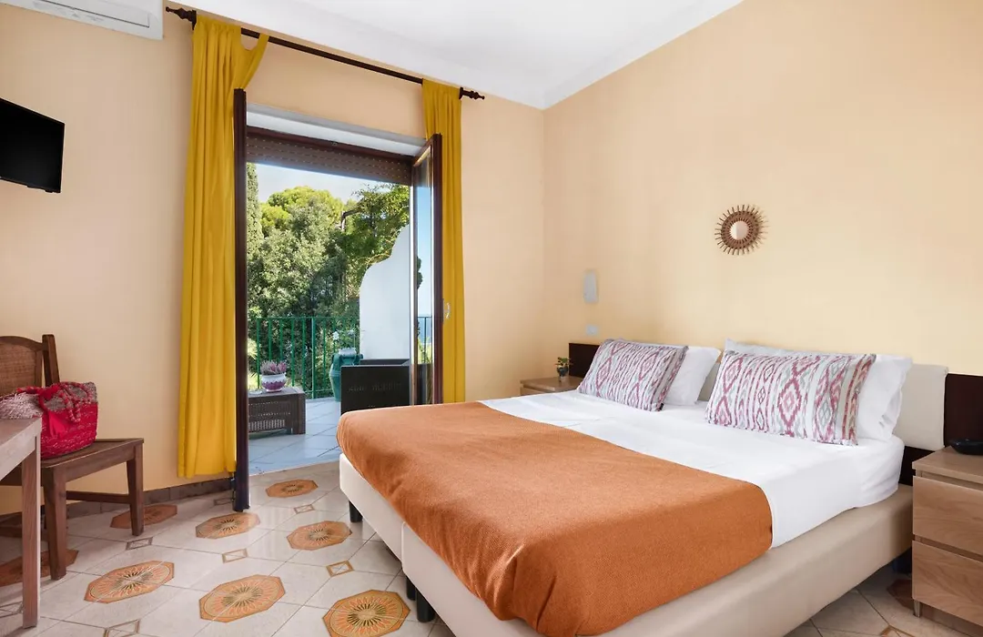 Hotel Desiree-1