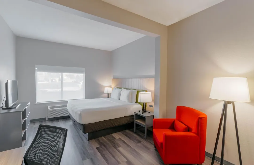 Townhome Inn & Suites-1