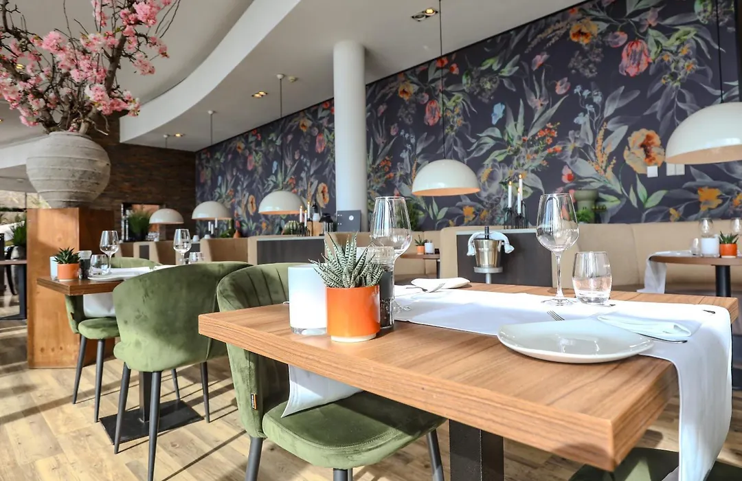 Fletcher Hotel-Restaurant De Wageningsche Berg-1