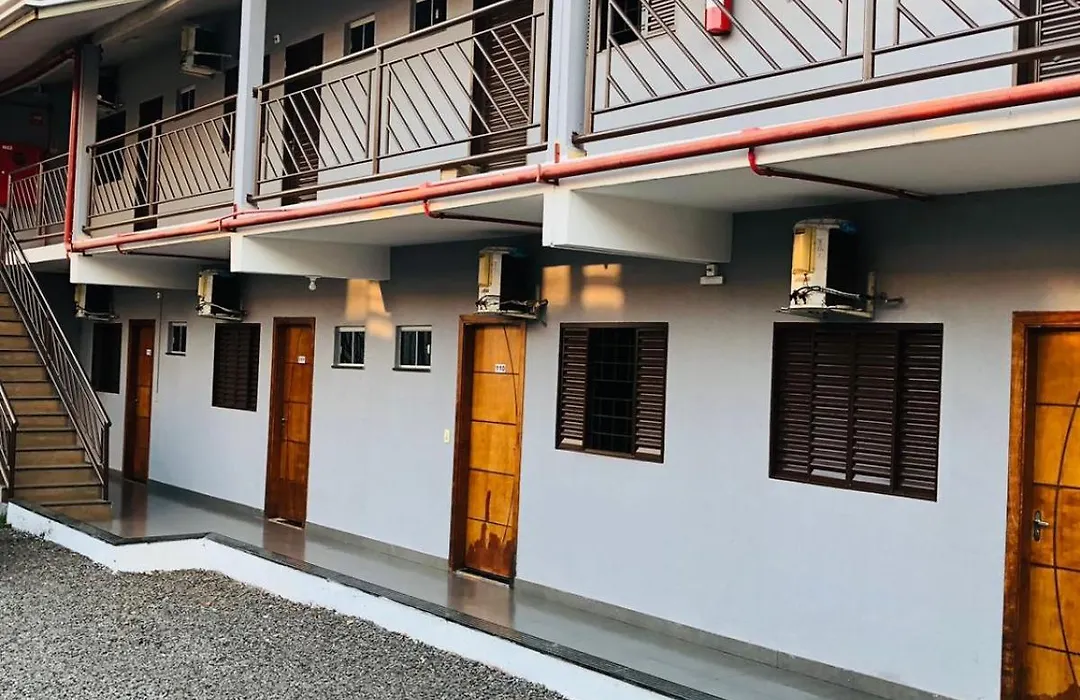 Hotel 2 Irmãos-1