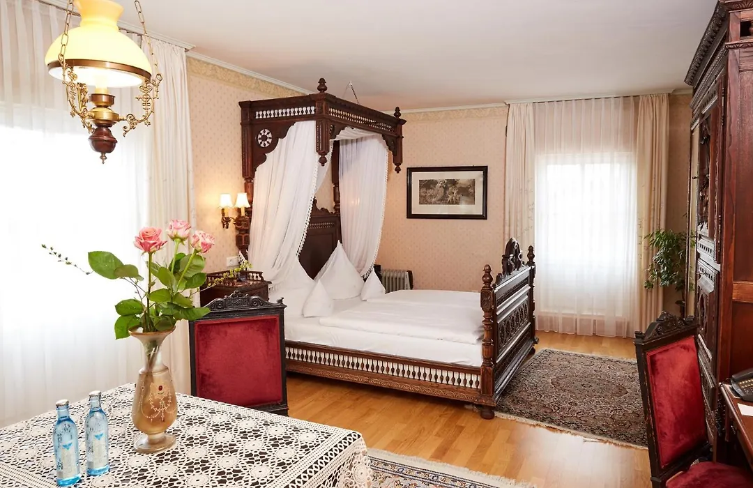 Schlosshotel Kurfuerstliches Amtshaus Dauner Burg-1