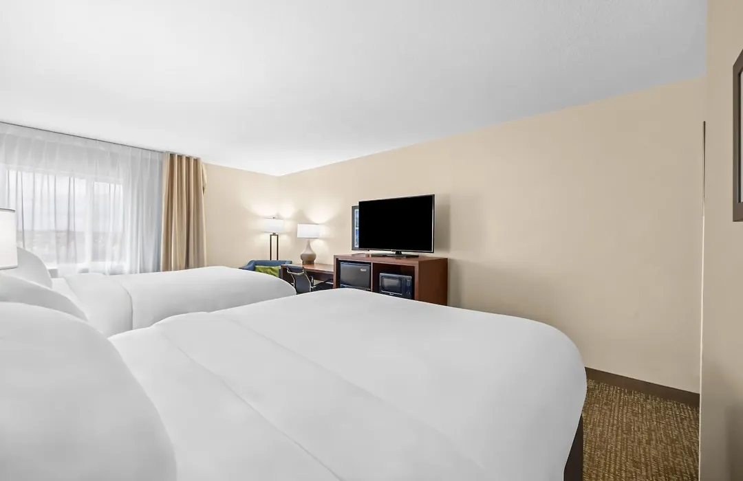 Comfort Inn & Suites Pueblo-1