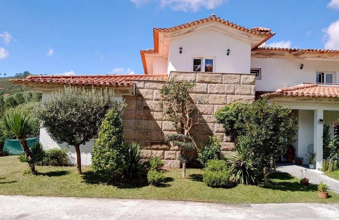 Casa Vale Do Rio Ovil-1