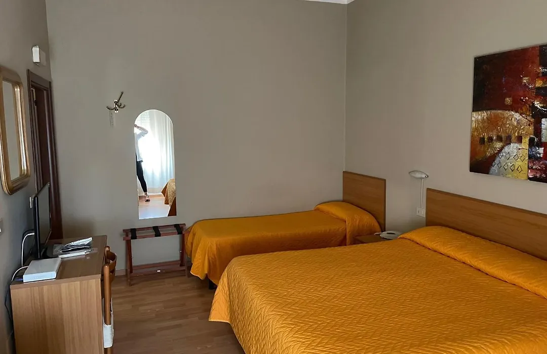 Piccolo Hotel-1
