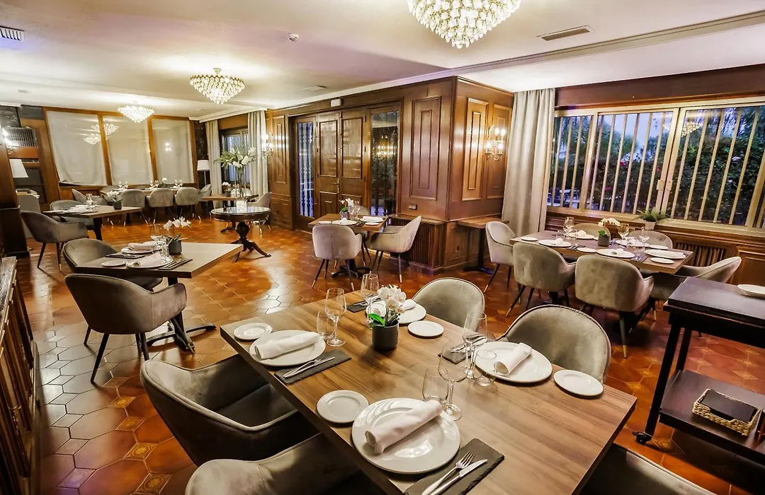 Hotel Conde Rodrigo 2-1