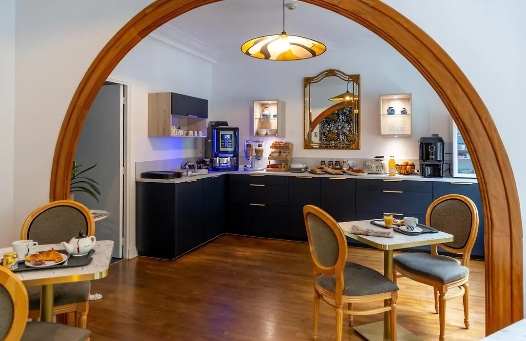 Logis REX HOTEL Lorient-1