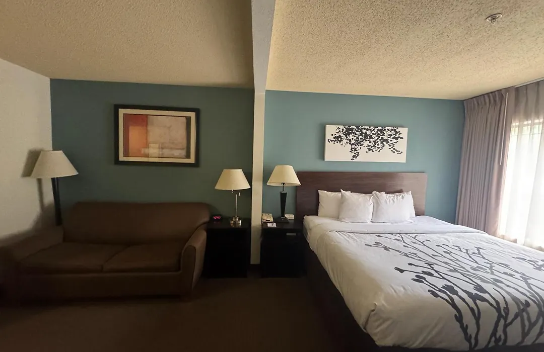Sleep Inn & Suites Hattiesburg North-1