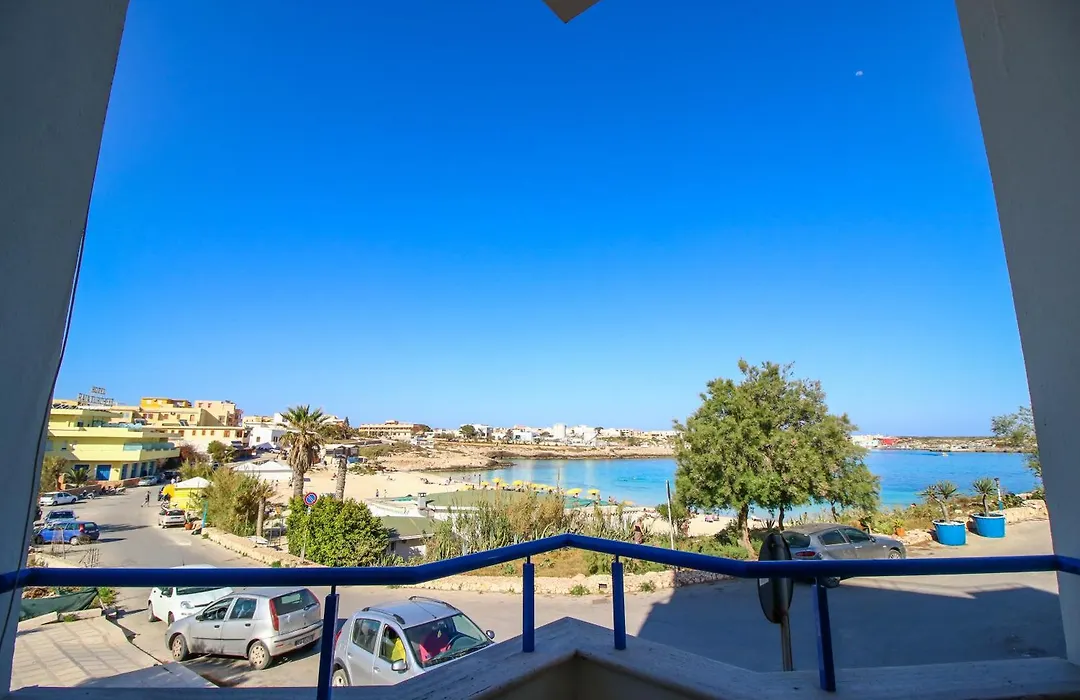 Hotel Il Faro Della Guitgia Tommasino-1