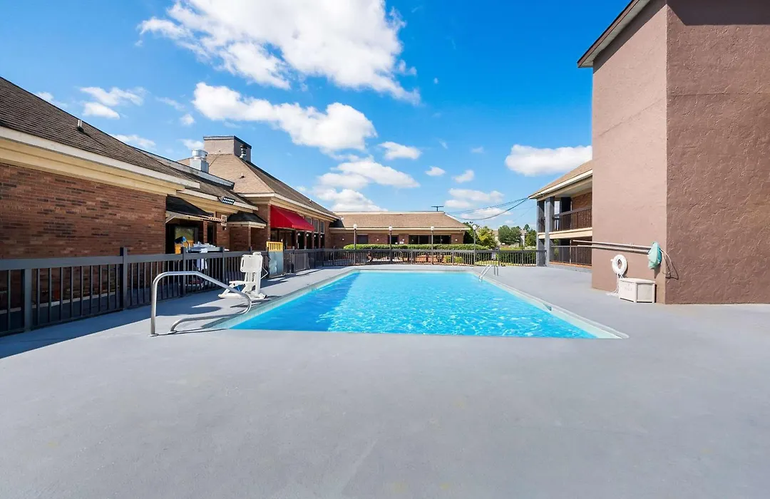 Quality Inn & Suites Fayetteville I-95-1