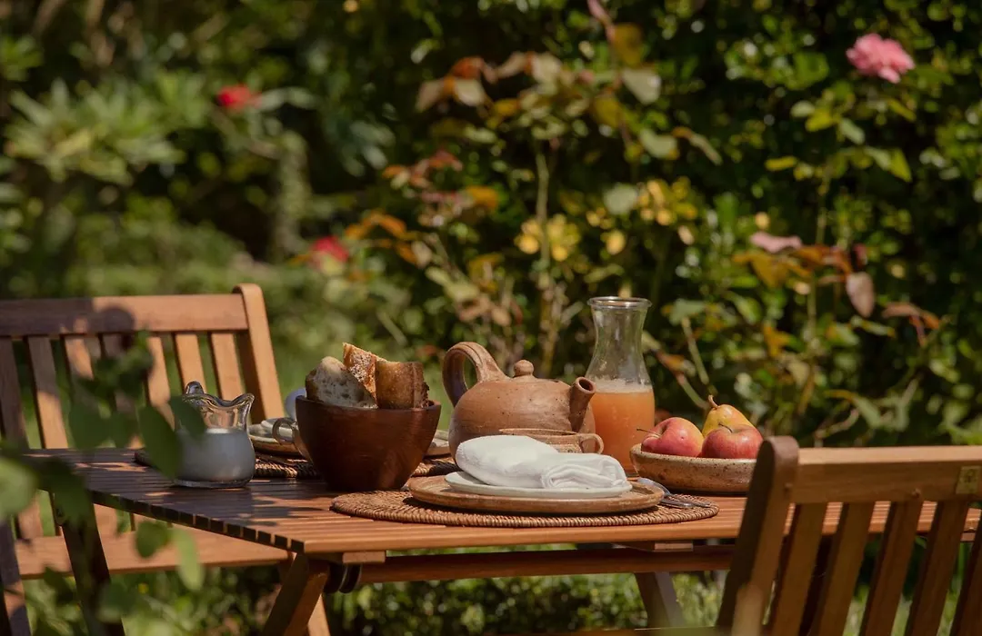 Maison Gamboia, 5 chambres d'hôtes de charme et résidence d'artistes, au calme, vaste jardin fruitier-1
