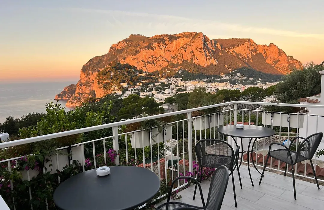 La Reginella Capri-1