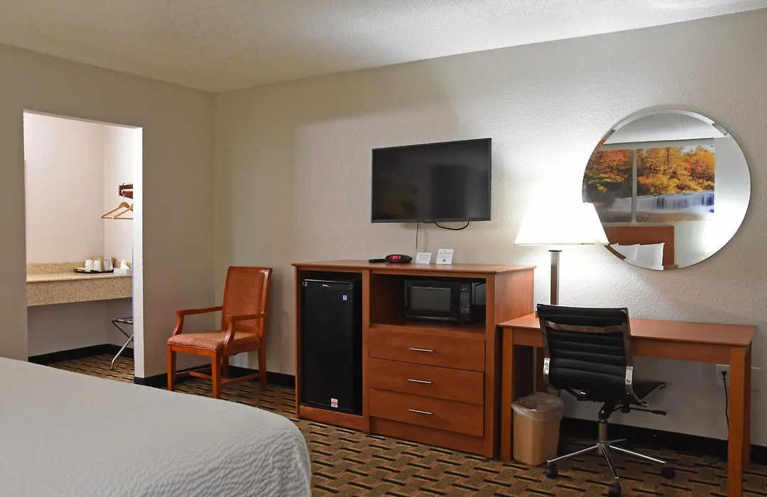 Days Inn By Wyndham Lebanon-1