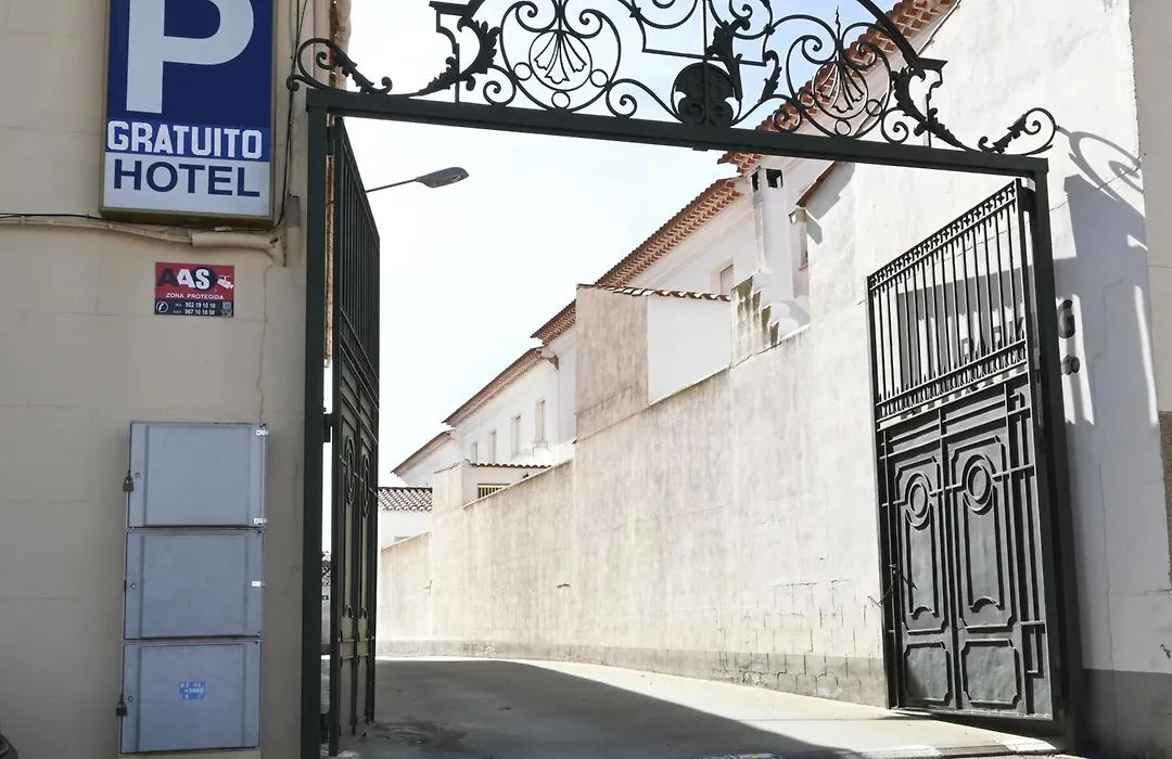 Hotel del Sol-1