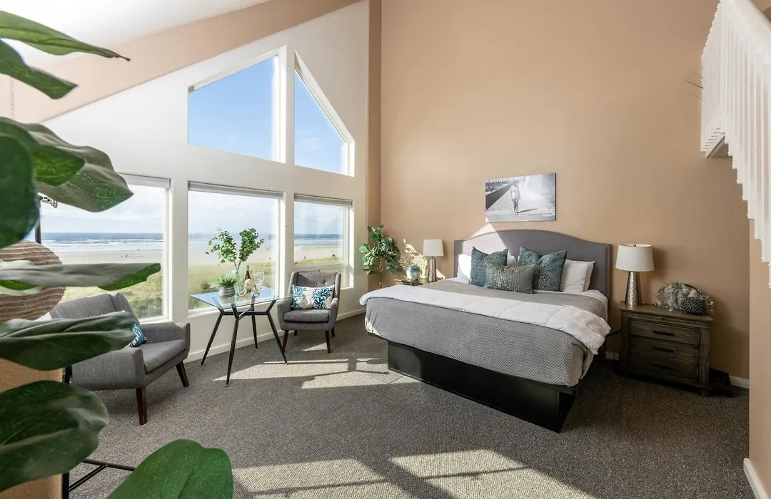 The Seaside Oceanfront Inn-1