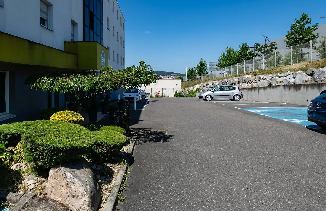 B&B HOTEL Saint-Etienne Monthieu-1