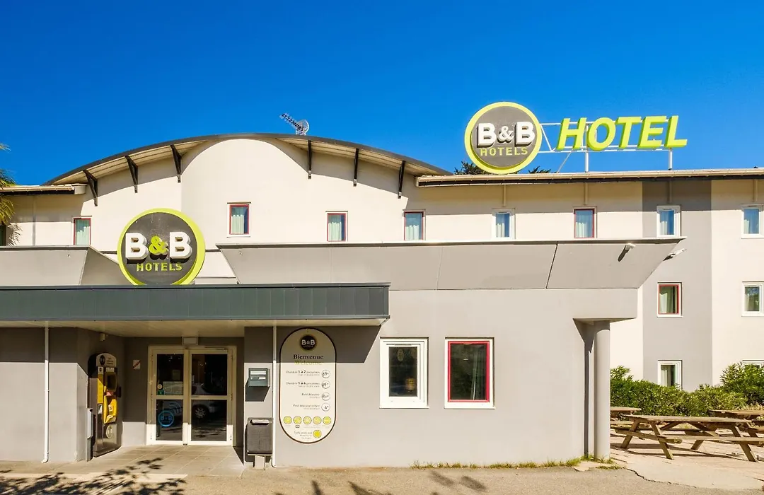 B&B HOTEL Villeneuve Loubet Plage-1