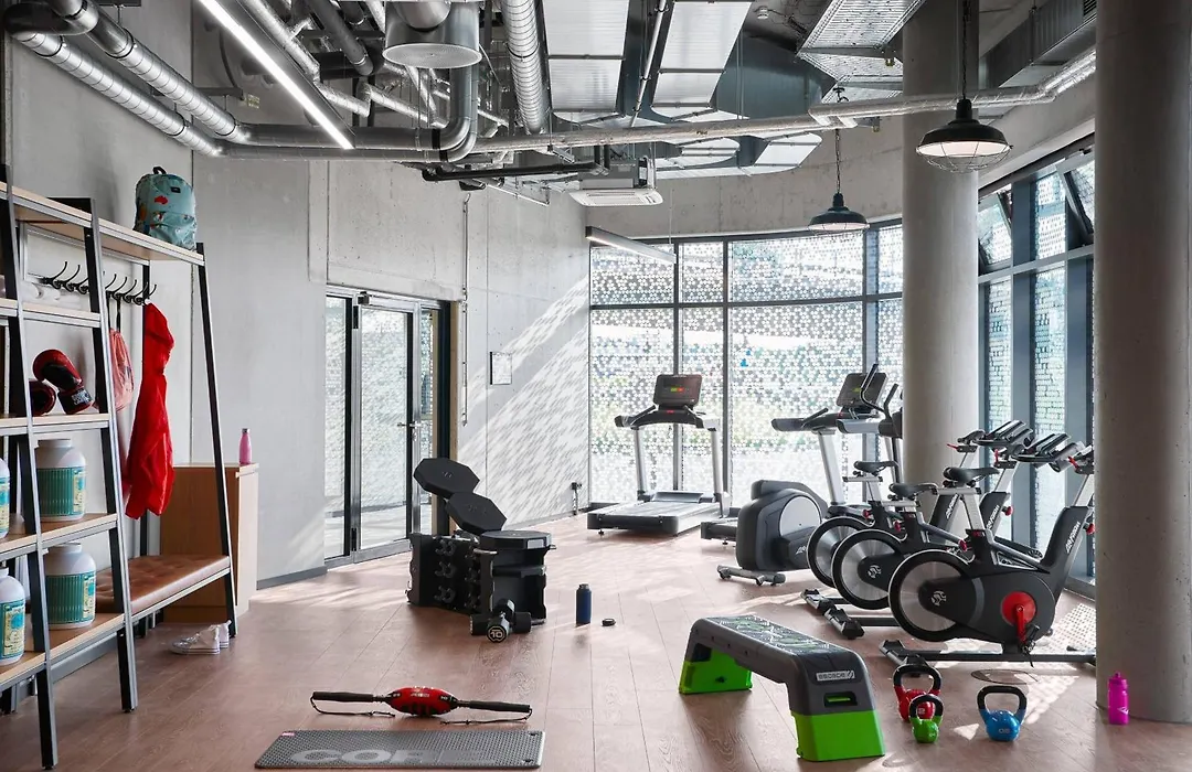 Moxy Cologne Bonn Airport-1