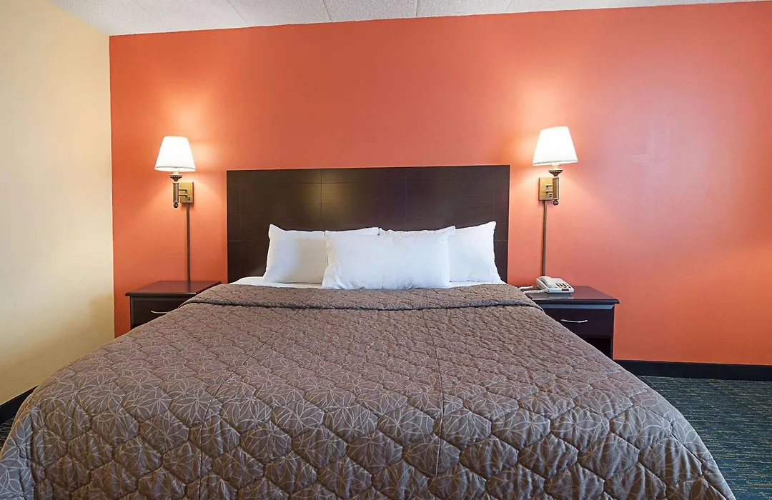 Rodeway Inn Meadowlands-1