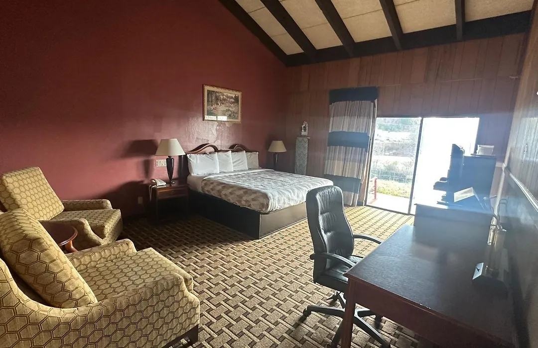Americas Best Value Inn Franklin-1