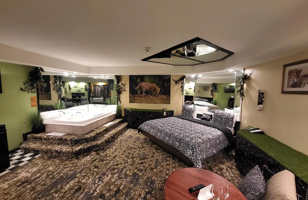 Inn of the Dove: Romantic Luxury Suites with Jacuzzi & Fireplace-1