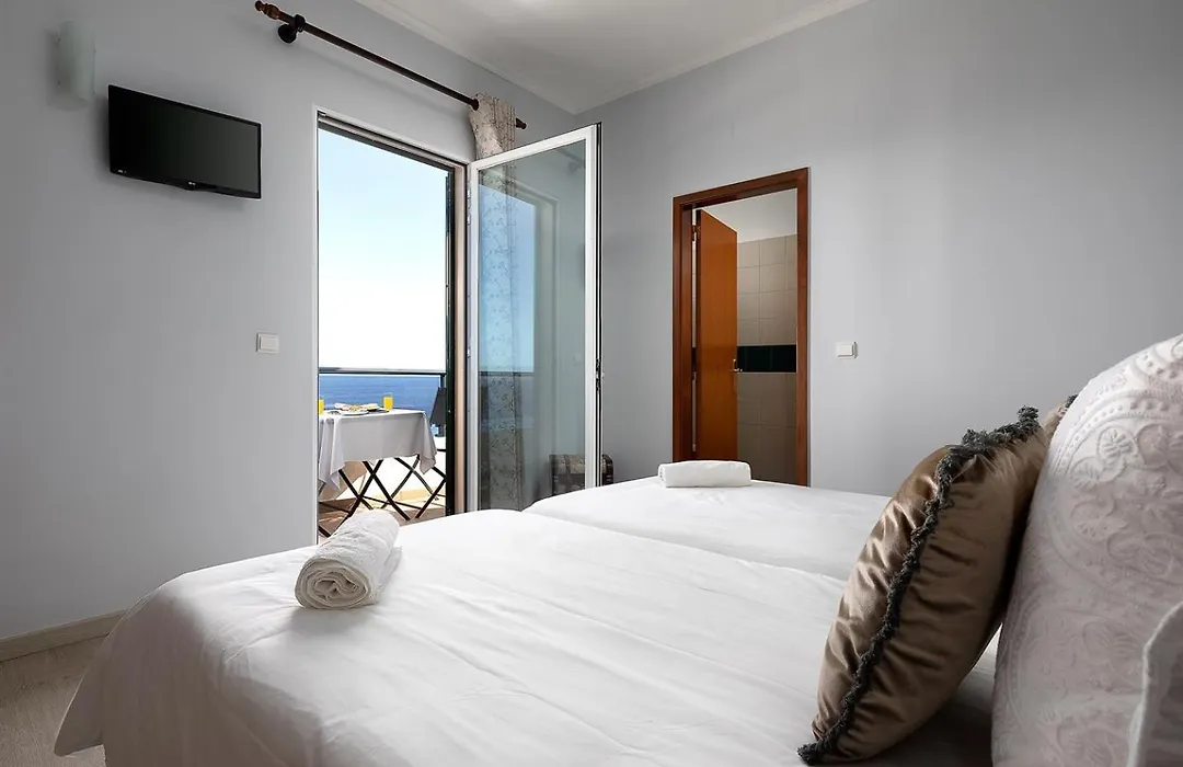 Perola Views Inn By Homie-1