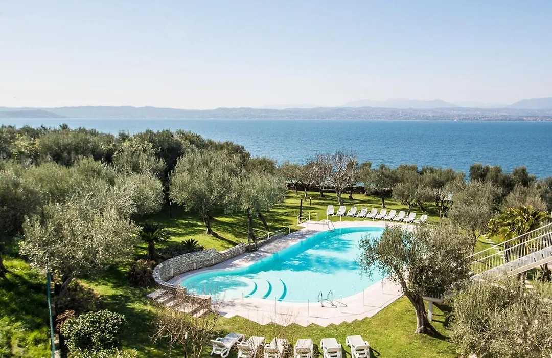 Hotel Ideal-1