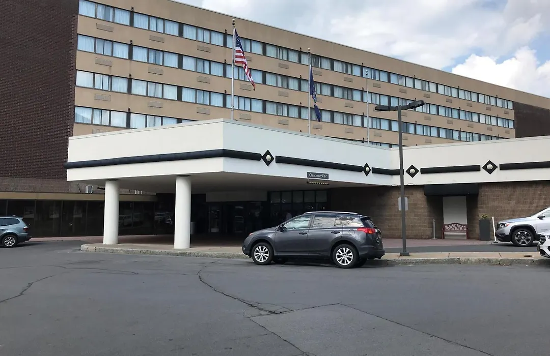 Delta Hotels By Marriott Utica-1