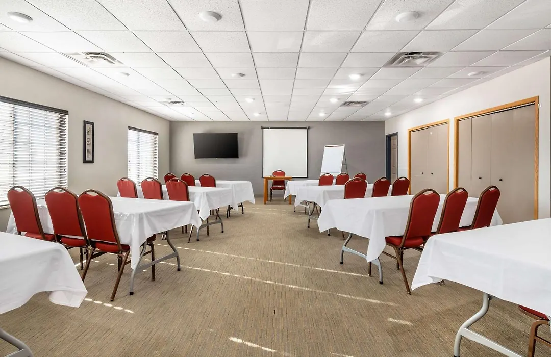 Country Inn & Suites By Radisson, Watertown, Sd-1