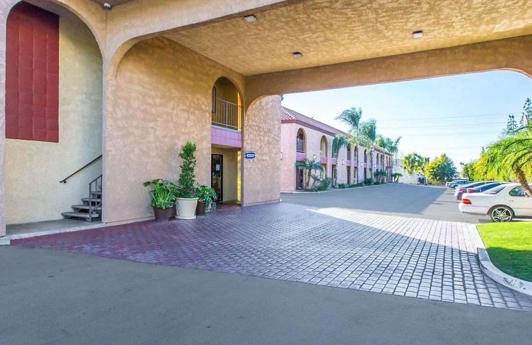 Rodeway Inn & Suites Colton-1