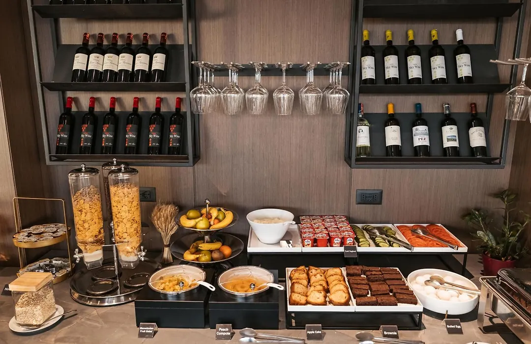 Sky Hotel Tirana-1