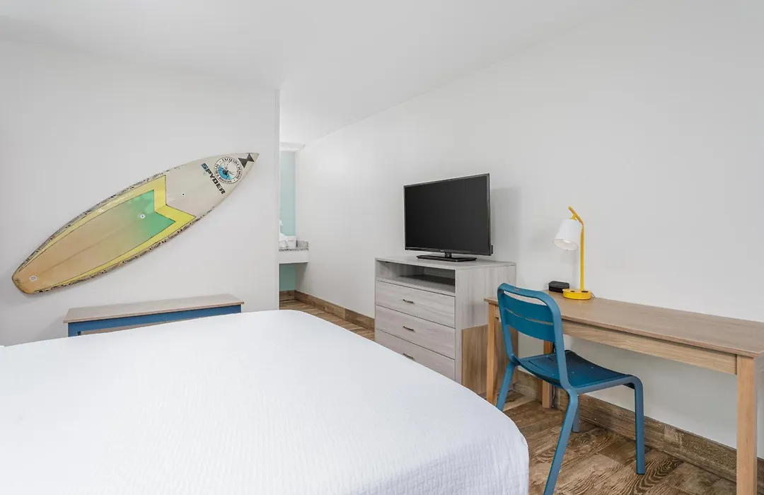 Surf & Sand Hotel - Free Hot Breakfast & Rentals-1