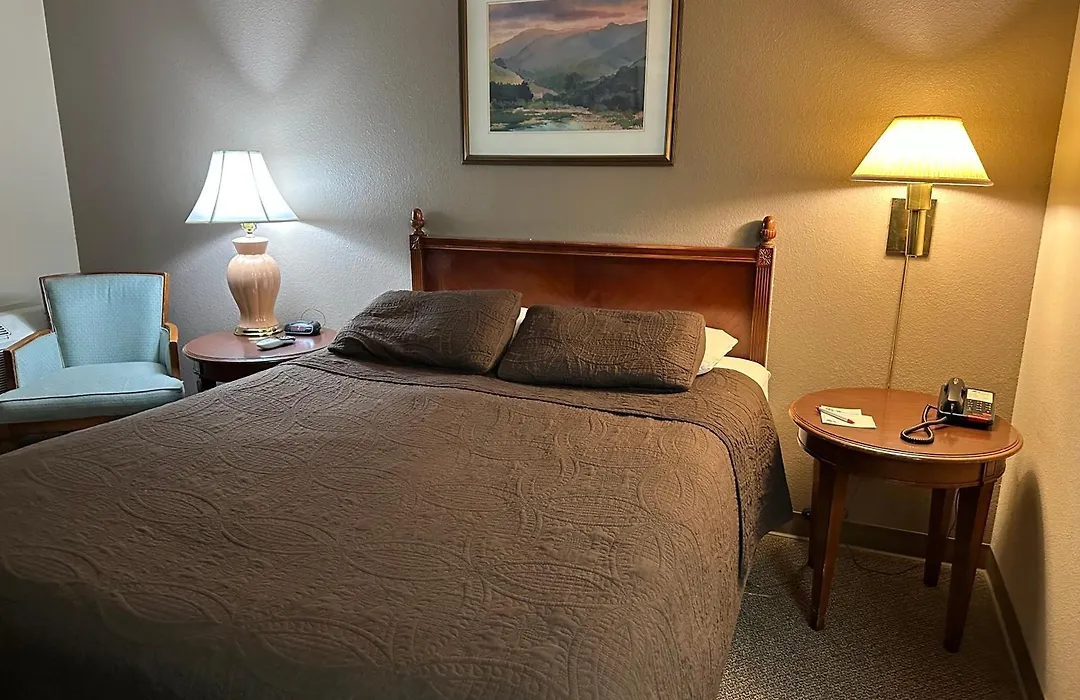 Timber Lodge Inn-1