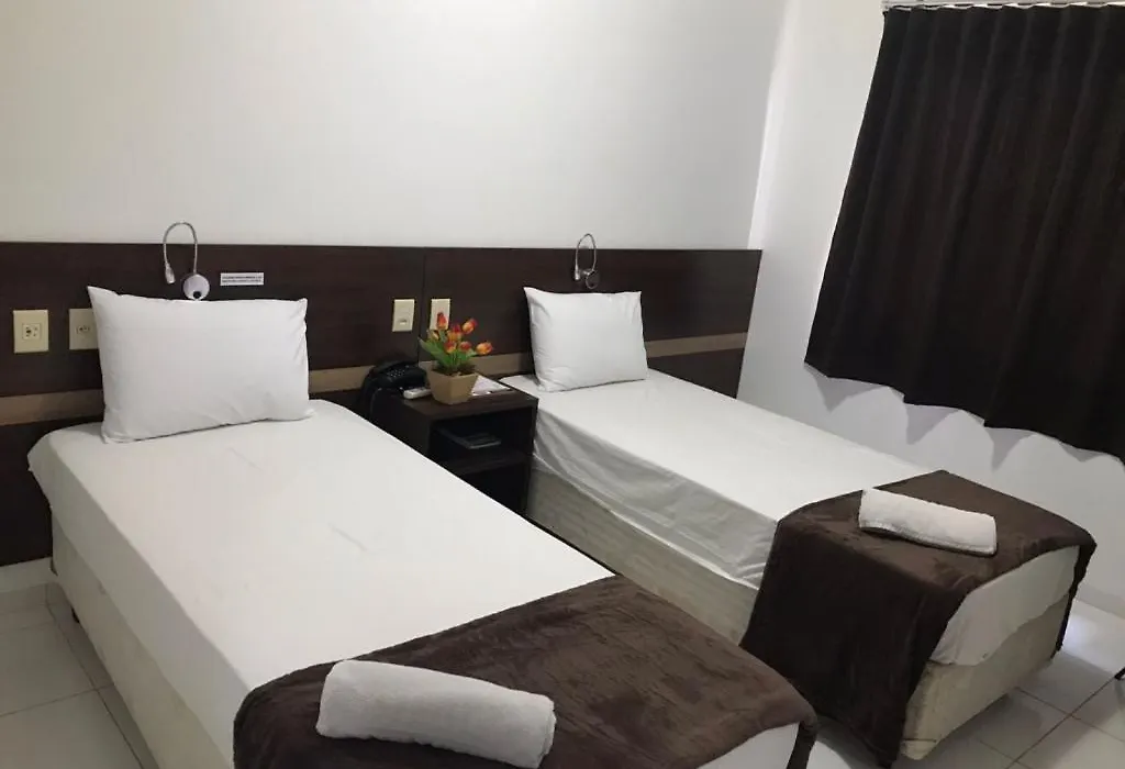 Executive Hotel Mt-1