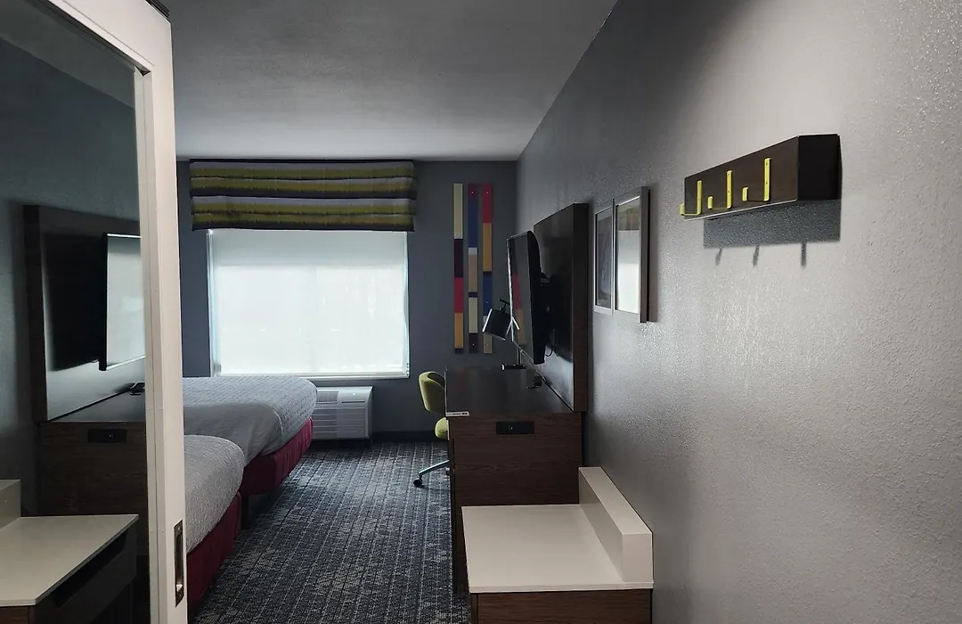 Hampton Inn & Suites Pittsburgh New Stanton Pa-1
