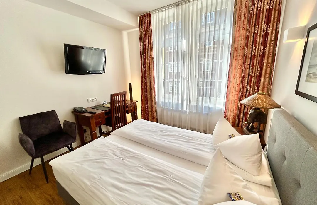 Hotel Elefant-1