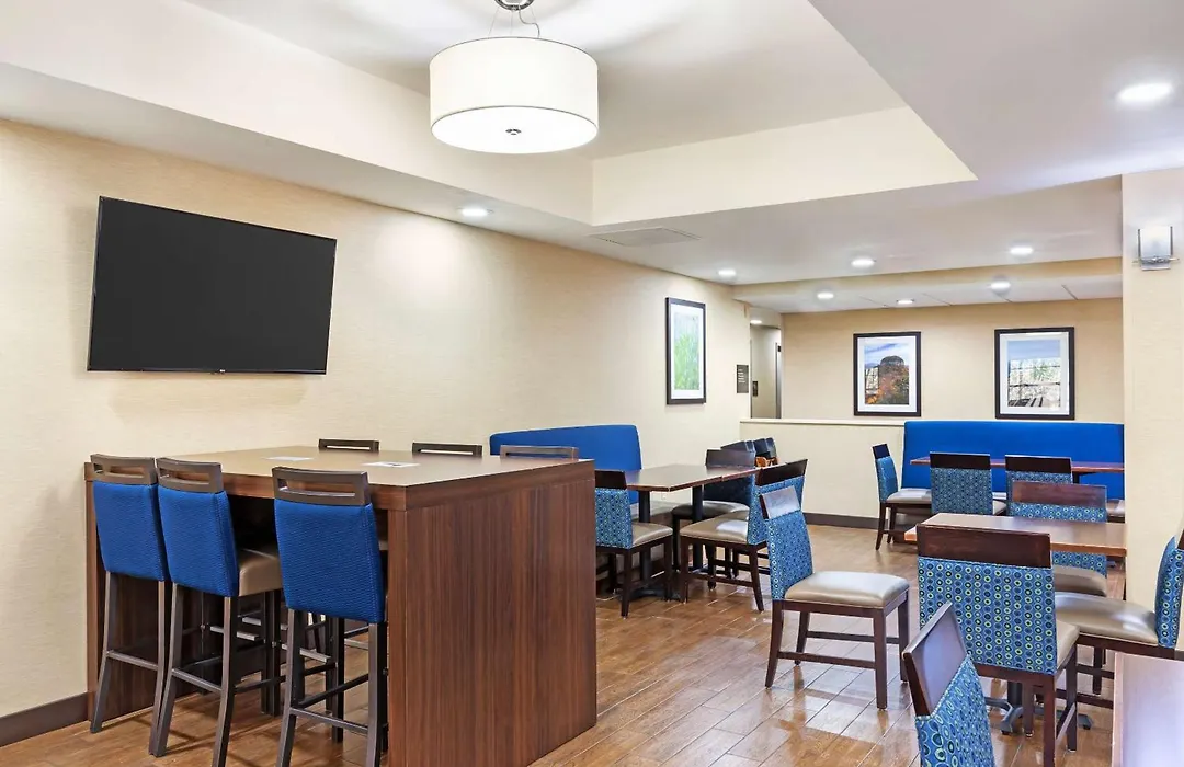 Comfort Suites Hanes Mall-1