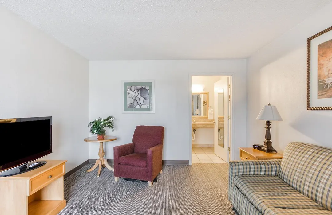 Oyo Townhouse Owensboro West-1