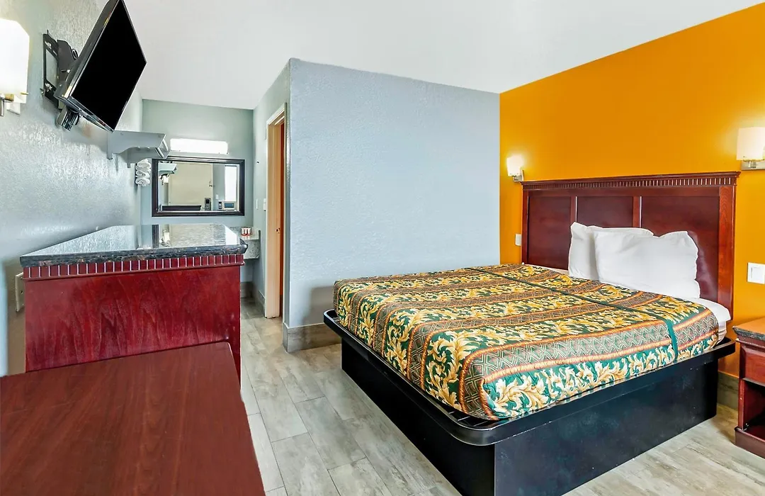 Oyo Hotel Lake Charles Hwy 10-1