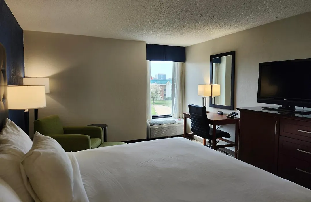 Heritage Inn & Suites St Louis Fenton, Trademark By Wyndham-1