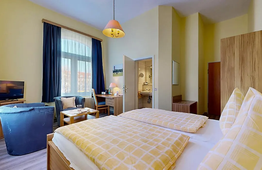 Hotel Graf Waldersee-1