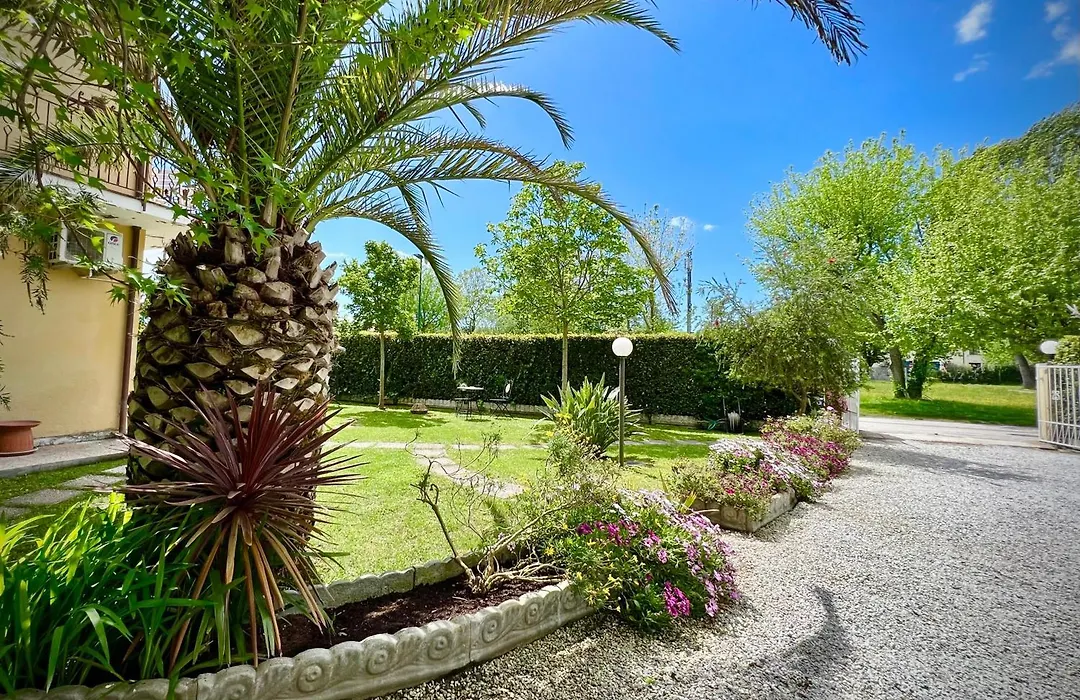 Bed&Breakfast Villa Lorena-1