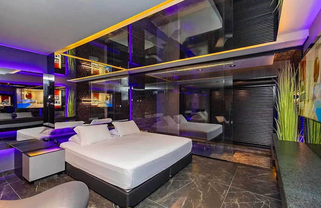 Poeme Motel By Drops-1