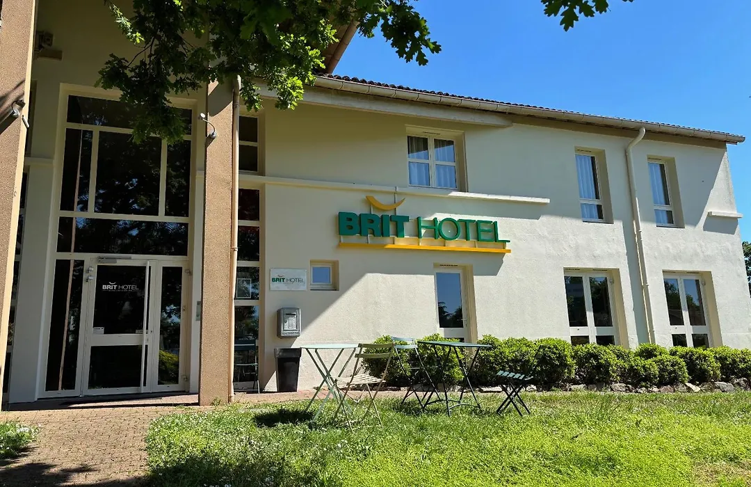Kyriad Cholet-1