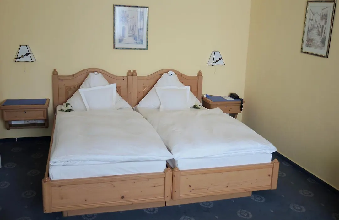 Hotel Alpha-1