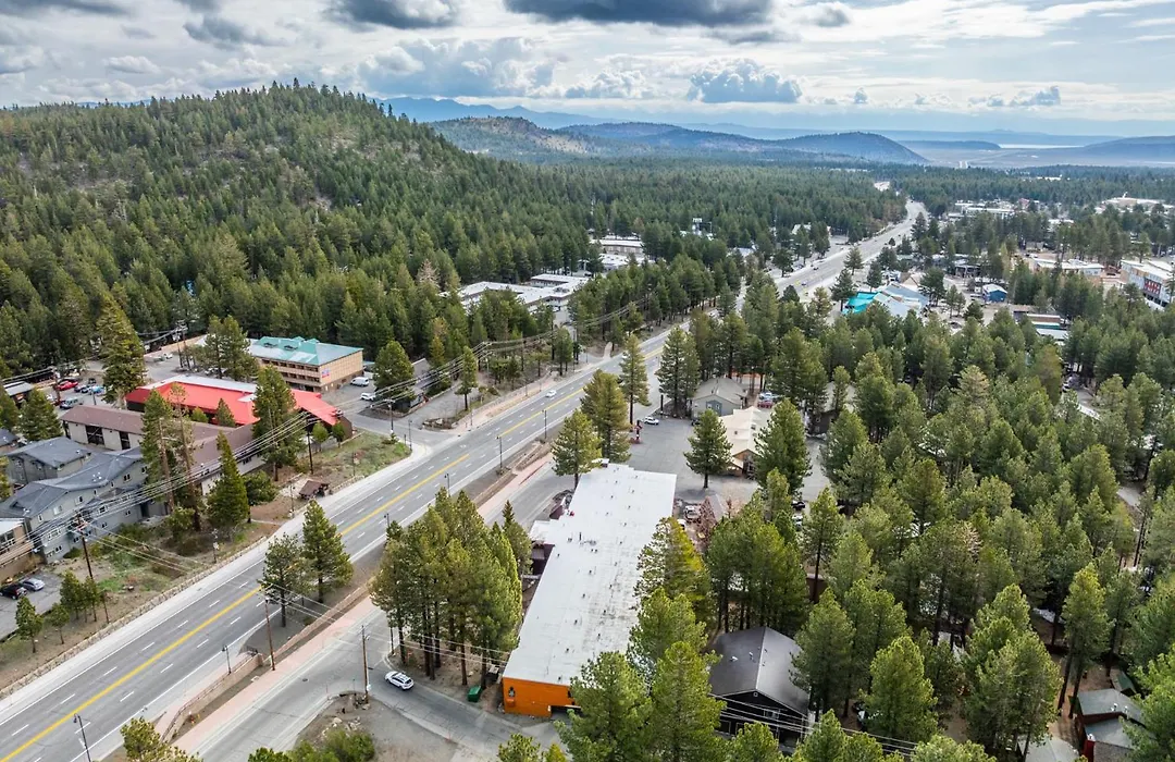 Quality Inn Near Mammoth Mountain Ski Resort-1