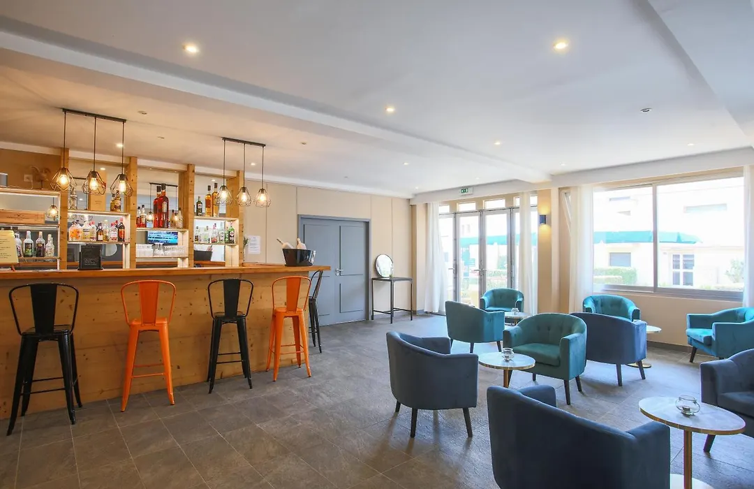 Hotel Brise de Mer - Piscine intérieure&extérieure-1