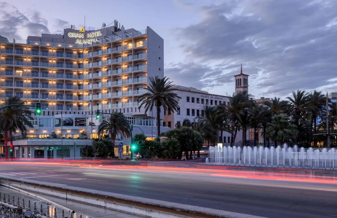 Ohtels Gran Hotel Almeria-1
