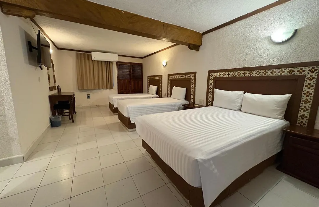 Suites Cancun Center-1