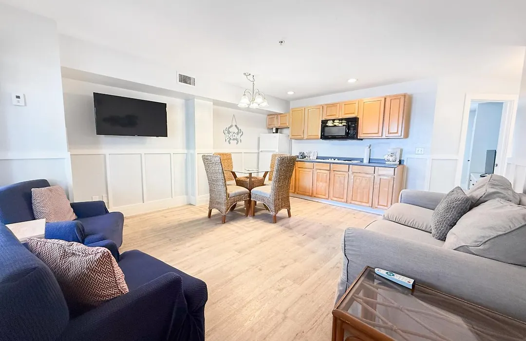 Lighthouse Resort: Inn & Suites-1