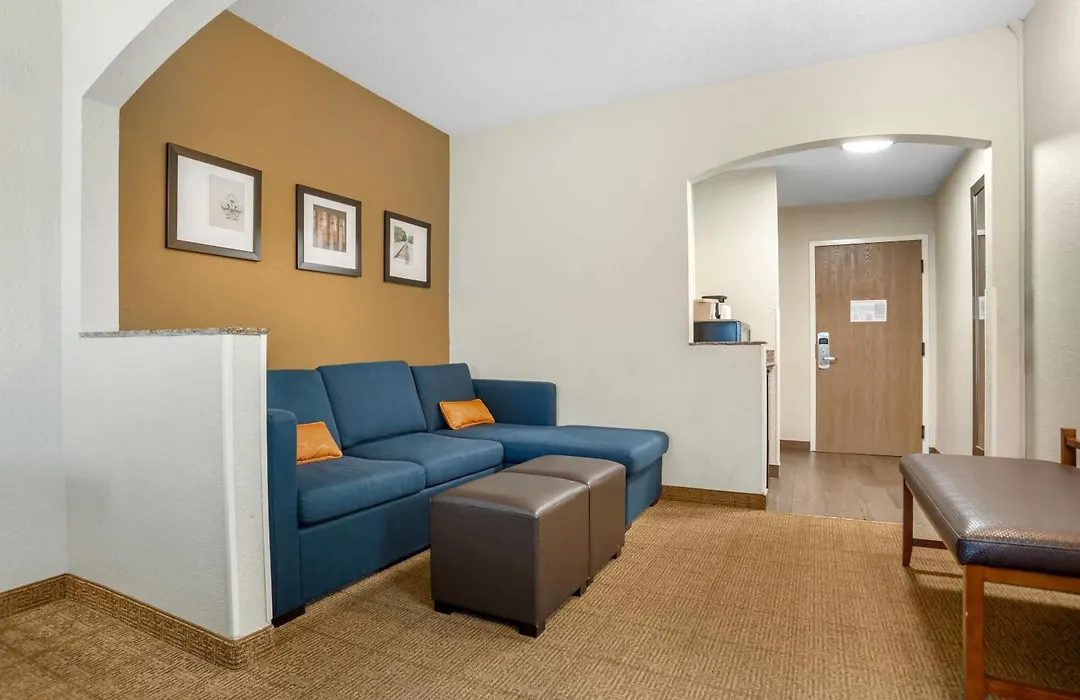 Comfort Suites Monroe-1